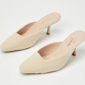 42 GOLD Cream Textured Mules